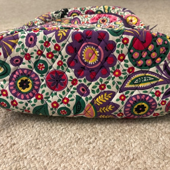 Vera Bradley Backpack retired pattern - Picture 3 of 8